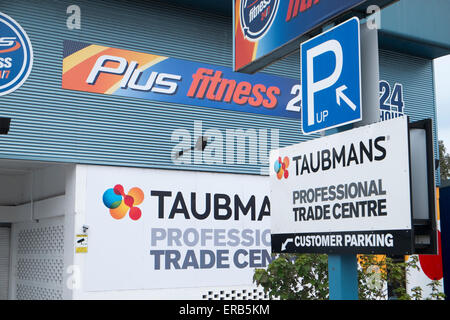 Taubmans paint professional trade centre Store,Brookvale,Sydney,Australia. Taubmans is an australian paint brand Stock Photo