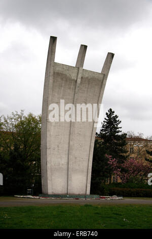 Luftbrueckendenkmal vor dem Flughafen Tempelhof, Berlin-Tempelhof. Stock Photo