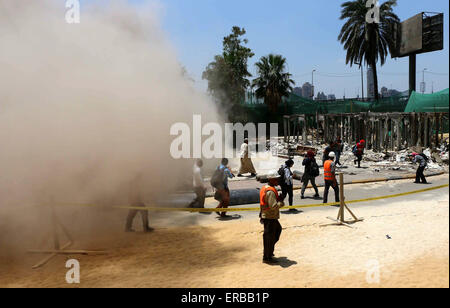 Cairo, Egypt. 31st May, 2015. Egyptian laborers work during the ...