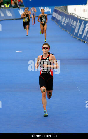 London, UK. 31st May, 2015. Sophie Coldwell (GBR) takes 27th place with a time of 00:57:30 during Vitality World Triathlon London-Elite Men at Hyde Park during Vitality World Triathlon London-Elite Women at Hyde Park during Vitality World Triathlon London-Elite Women at Hyde Park Credit:  Dan Cooke/Alamy Live News Stock Photo