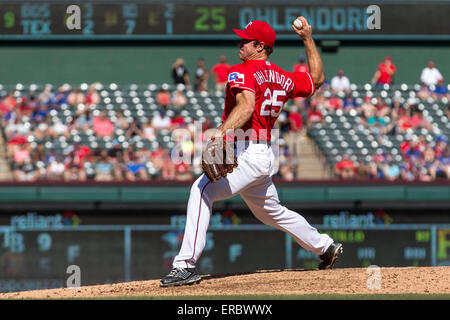 Arlington, TX, USA. 31st May, 2015. Texas Rangers relief pitcher Ross Ohlendorf (25) during the the Major League Baseball game between the Boston Red Sox and the Texas Rangers at Globe Life Park in Arlington, TX. Tim Warner/CSM/Alamy Live News Stock Photo