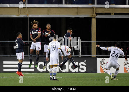 Foxborough, Massachusetts, USA. 31st May, 2015. New England Revolution forward Juan Agudelo (17) blocks the ball during the MLS game between Los Angeles Galaxy and the New England Revolution held at Gillette Stadium in Foxborough Massachusetts. Revolution tied Galaxy 2-2. Eric Canha/CSM/Alamy Live News Stock Photo