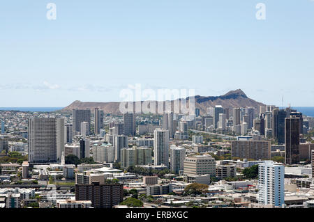 Honolulu, Hawaii, USA. 29th May, 2015. A view of Diamond Head mountain and Honolulu high-rises on Oahu, Hawaii. Stock Photo