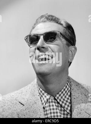 Retro sunglasses man Black and White Stock Photos & Images - Alamy