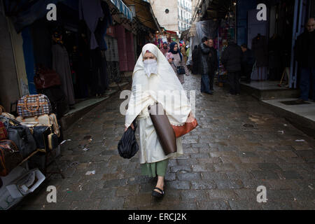 traditionally dressed women in Algiers, Algeria Stock Photo