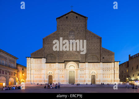 Basilica di San Petronio in the Piazza Maggiore, Bologna Italy. Stock Photo