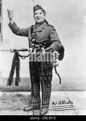 HARRY LAUDER (1870-1950) Scottish music hall singer and comedian about 1936 Stock Photo
