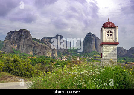 Miniature church used as shrine,  at the side of the road towards Kastraki village at Meterora, Thessaly, Central Greece Stock Photo