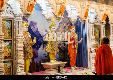 Mumbai India,Indian Asian,Mahalakshmi Nagar,Bhulabhai Desai Marg,Road,Shree Swaminarayan Temple,interior inside,Hindu,bindi,altar,statue,art artwork,a Stock Photo