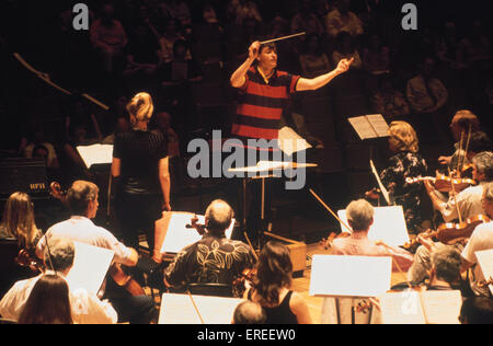 Christian Thielemann conducting, May 1998.  German conductor, Rehearsing with the Royal Opera Chorus and Orchestra of Royal Stock Photo