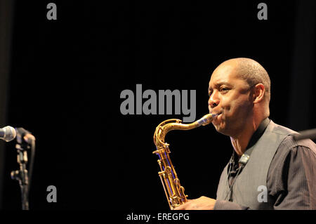Branford Marsalis playing tenor saxophone at the Bath Musicfest, 25 May 2009. American saxophonist and composer, b. 26 August, Stock Photo