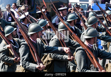 Rome, Italy. 2nd June, 2015. Military parade and flypast for the 69th Anniversary of the Italian Republic, Foro Imperiali, Soldiers dressed in WWI uniforms. Rome, Italy. 6/2/15 Credit:  Stephen Bisgrove/Alamy Live News Stock Photo
