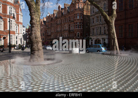 ‘Silence’, a new water feature designed by the Japanese architect philosopher Tadao Ando. Mount Street / Carlos Place, Mayfair, London, UK. Stock Photo