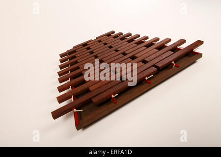 Four row xylophone, Strohfiedel. Holzharmonika, Zilophone. Zilofone. Xylophon. Triphon. Triphone. Strofil, Straw-fiddle. Straw Stock Photo