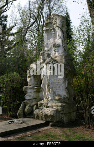 Johann Strauss II - grave of the Austrian composer in the Zentralfiredhof (central cemetery), Vienna, Austria. 25 October 1825 - 3 June 1899. The King of the Waltz. Stock Photo