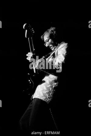 Hank Marvin - portrait of the British lead guitarist performing with his band 'The Shadows' at the Royal Albert Hall, London, Stock Photo