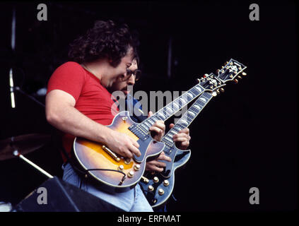 Bernie Marsden & Micky Moody - portrait of the English guitarists performing at the 1977 Reading Festival. Both former members Stock Photo