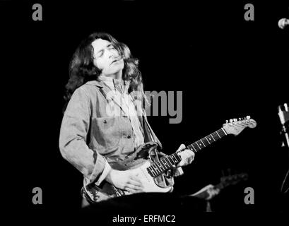 Rory Gallagher - portrait of the Irish blues / rock guitarist performing in London. RG: 2 March 1948 - 14 June 1995. Stock Photo