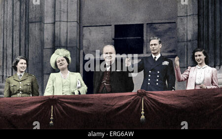 'The King and Queen with Princess Elizabeth, Princess Margaret and Mr. Churchill on the Balcony of Buckingham Palace on VE-Day'. The end of World War II Stock Photo