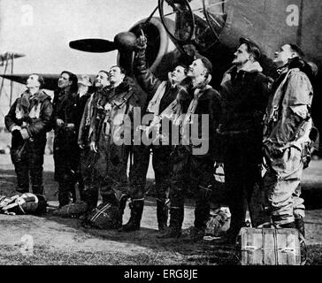 World War 2 - crew of two of the Hampden bombers which attacked German fleet concentrations in Bergen Fjord, 1940. Stock Photo