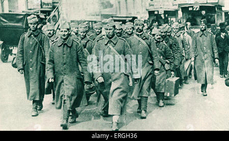 Serbian Infantry Troops Marching through the Strand, London. April 1916. First presence of allied troops in London during World Stock Photo