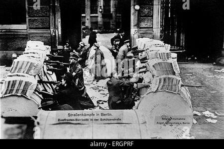 German (November) Revolution in Berlin, Germany, 1918. Street battles - barricades in Schutzen Straße.  In November 1918 Stock Photo