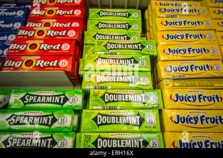 A display of Wrigley's chewing gum in a convenience store in New York on Saturday, May 30, 2015. (© Richard B. Levine) Stock Photo