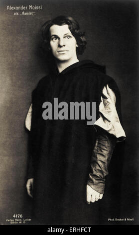 Alexander Moissi, in role as Hamlet by Shakespeare. Italian born German actor and singer, 1879-1935.  Theatre. Photo Becker & Stock Photo