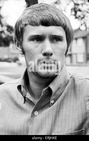 David Wagstaffe is an English former footballer who played the majority of his career for Wolverhampton Wanderers as a left winger. He was known as 'Waggy' to fans and fellow players.David was the first player to receive a red card in English football and be dismissed from the field of play on the day the cards were introduced. 28th July 1967. Stock Photo