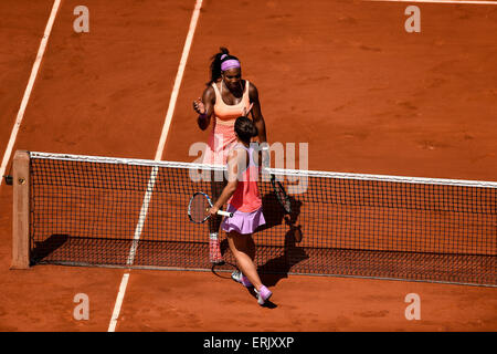 Paris, France. 03rd June, 2015. Roland Garros French Open. Serena Williams of USA shakes hands with Sara Errani of Italy after their Women's Singles match on day eleven of the 2015 French Open 2015 in Paris, France. Williams won the match 6-1 6-3 to move into the semi finals. Credit:  Action Plus Sports/Alamy Live News Stock Photo