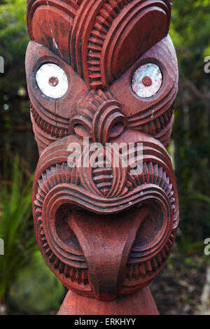 Maori Carving, Te Parapara Garden, Hamilton Gardens, Hamilton, Waikato, North Island, New Zealand Stock Photo