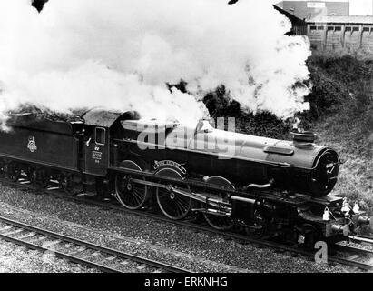 Great Western Railway (GWR) 6000 Class King George V steam locomotive, October 1971. Stock Photo