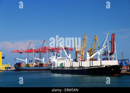 dry cargo ship in port Stock Photo