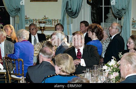 Washington, DC.,USA, 13th September 1993. Various former Secretaries of State at the Presidents dinner in the Blue Room of the White House  Credit:Mark Reinstein Stock Photo