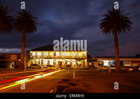 Harbour View Hotel at dusk, Raglan, Waikato, North Island, New Zealand Stock Photo