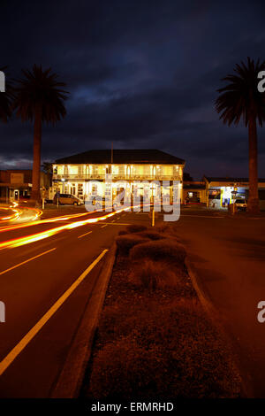 Harbour View Hotel at dusk, Raglan, Waikato, North Island, New Zealand Stock Photo