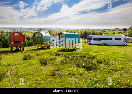 Appleby-in-Westmorland, U.K. 4th June 2015. Gypsies camp at the Appleby Horse Fair. The fair has existed since 1685 under the protection of a charter granted by King James II. Starting the first Thursday in June and running for a week the fair is visited by Romany Gypsies, Horse Dealers and Travellers from across Europe. Credit:  Mark Richardson/Alamy Live News Stock Photo