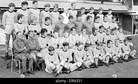 Members of Altrincham FC, the Cheshire league side due to meet  Wolverhampton Wanderers in the third round of the FA Cup. Back row (l-r): J  Brown, N Dewar, G Smith, F Peters