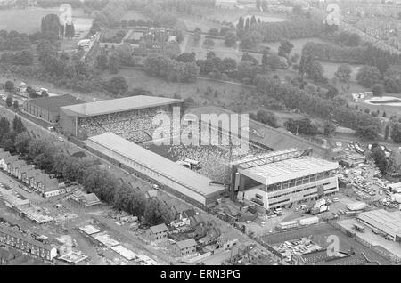 Aerial View of Villa Park football ground, showing large crowd gathering, ahead of Bruce Springsteen Concert, Birmingham, Tuesday 21st June 1988. Stock Photo