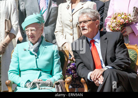 Copenhagen, Denmark, May 5th, 2015: Danish Queen Margrethe and Speaker of the House, Mr. Mogens Lykketoft, attends the Parliaments Celebration of the Danish Constitution Day Credit:  OJPHOTOS/Alamy Live News Stock Photo