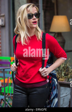 Reese Witherspoon seen furniture shopping in the Nolita area of New York City  Featuring: Reese Witherspoon Where: New York City, New York, United States When: 01 Dec 2014 Credit: WENN.com Stock Photo