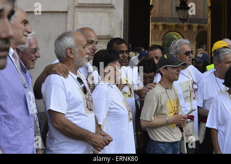 Turin, Italy. 04th June, 2015. Special pilgrims went to the Holy Shroud; they are the sick and needy of the parish Santa Lucia in Rome, visiting the Holy Sindone 2015. Pope Francesco decided to finance the initiative. © Giancarlo Carrisi/Pacific Press/Alamy Live News Stock Photo