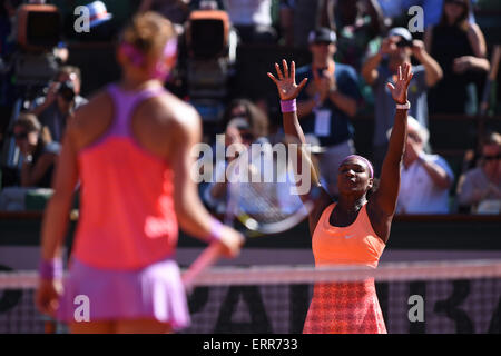 Roland Garros Stadium, Paris, France. 06th June, 2015. Lucie Safarova of Czech Republic and Serena Williams share a moment after Williams defeated Safarova in the final of the women's singles at the French Open, Stade Roland Garros, Paris, France Credit:  Action Plus Sports/Alamy Live News Stock Photo