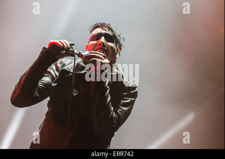 Nuremberg, Germany. 06th June, 2015. US American singer Marilyn Manson performs on stage at the 'Rock im Park' music festival in Nuremberg, Germany, 06 June 2015. Photo: MATTHIAS MERZ/dpa (ATTENTION EDITORS: Editorial use only in connection with reporting on 'Marilyn Manson')/dpa/Alamy Live News Stock Photo