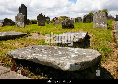 17th and 18th century tombs and headstones in tydavnet old cemetery county monaghan republic of ireland Stock Photo