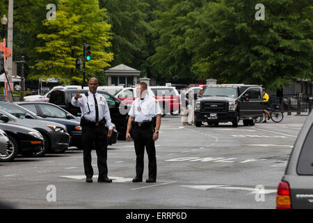 Secret Service uniformed police officers at crime scene - Washington, DC USA Stock Photo