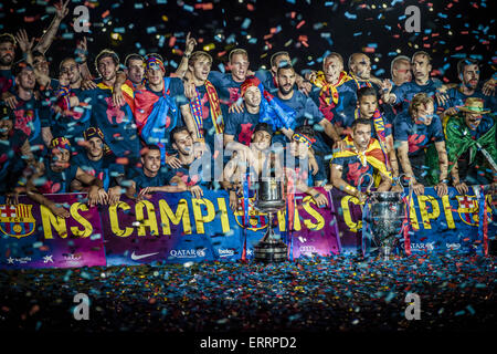 Barcelona, Catalonia, Spain. 7th June, 2015. The players of the FC Barcelona gather for a group photo with the three trophies after winning the 2nd 'Triple' in the club's history during a victory ceremony in the Camp Nou stadium Credit:  Matthias Oesterle/ZUMA Wire/ZUMAPRESS.com/Alamy Live News Stock Photo