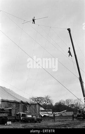 Karl Wallenda, Tightrope Walker, crosses over Europe's largest circus tent wire, Mary Chipperfield's, currently pitched at Clapham Common, London, Wednesday 13th November 1974. Karl crossed the 300ft wire at a height of 70ft to highlight the 10,000 daily Stock Photo