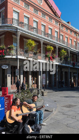 Buskers street musicians playing in the French Quarter, New Orleans, Louisiana, USA Stock Photo