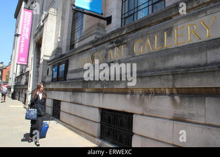 Exterior Graves Art Gallery and Central  Library Surrey Street in Sheffield city centre, Sheffield, South Yorkshire England UK Stock Photo